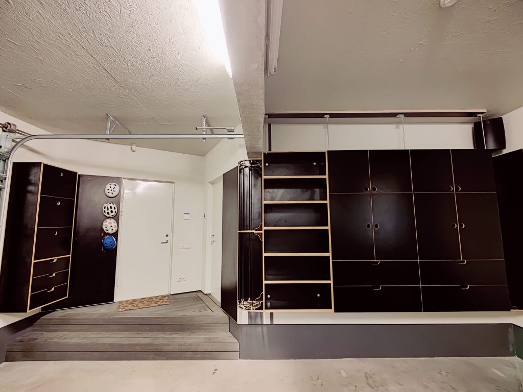 Biroju un tehnisko telpu mēbeles