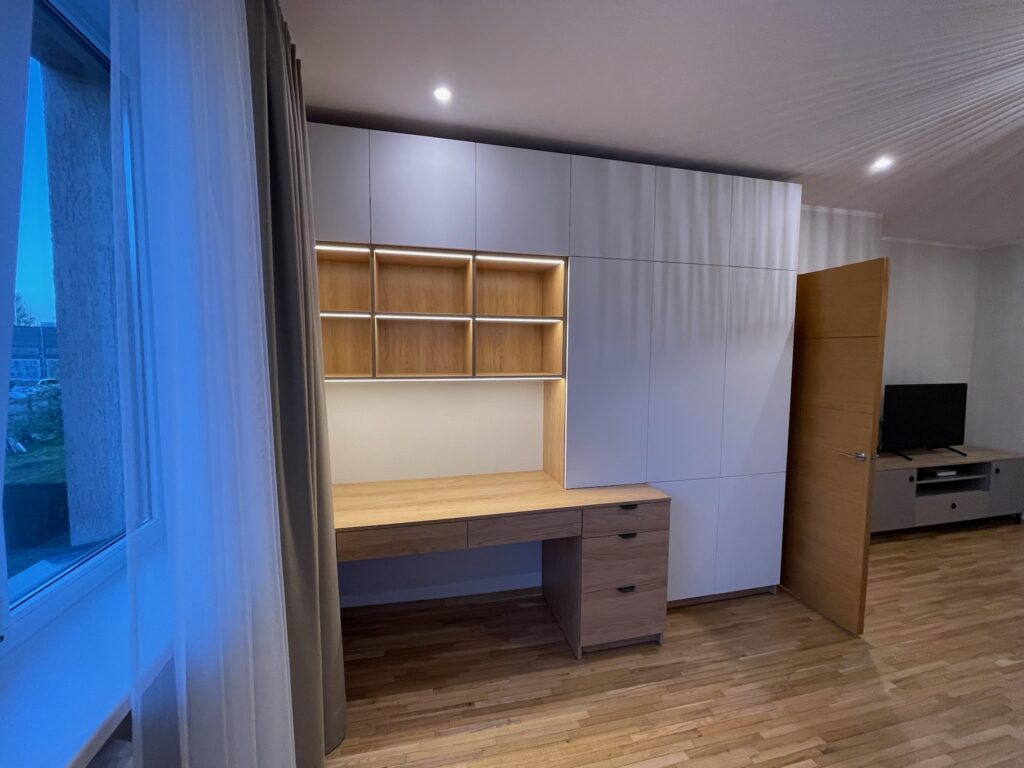 Masīvkoka mēbeļu izgatavošana